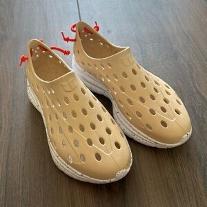 Kane Recovery Footwear Womens size 7